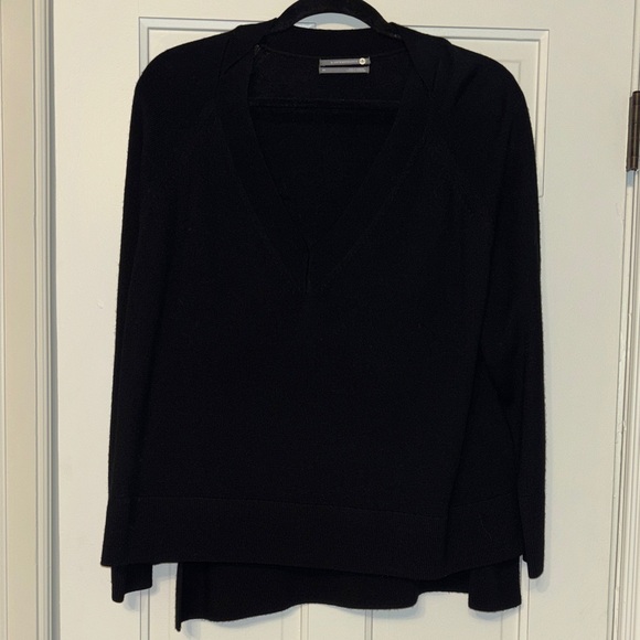 Anthropologie Sweaters - Anthropologie oversized black v neck sweater